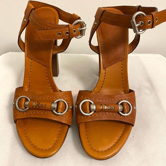 Authentic Dior heels - Picture 2 of 10